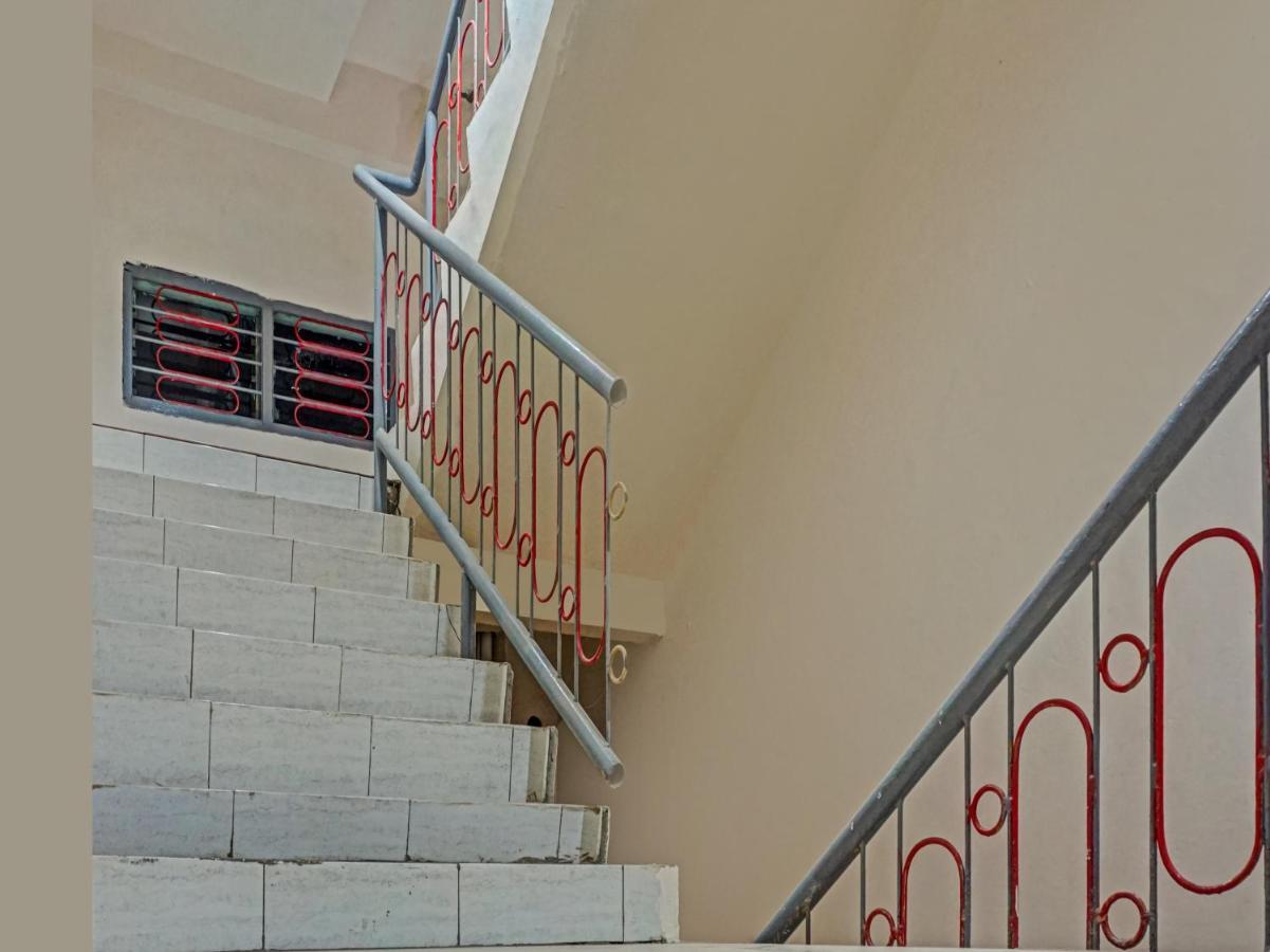 Reddoorz At Jalan Somba Opu Losari Makassar Luaran gambar