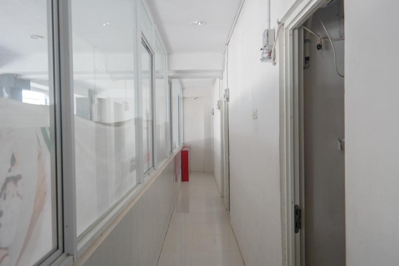 Reddoorz At Jalan Somba Opu Losari Makassar Luaran gambar