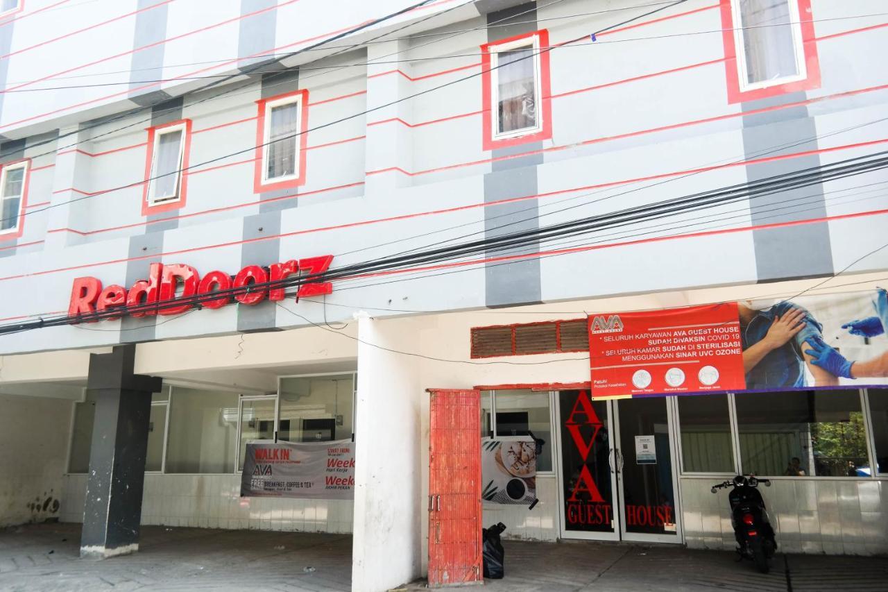 Reddoorz At Jalan Somba Opu Losari Makassar Luaran gambar
